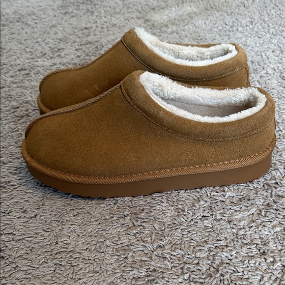 Auden Shoes - Auden Tan Women's Slip on shoes with hard bottoms